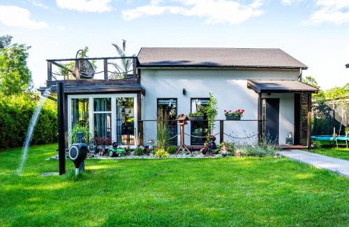 gmina Wolin House | Exclusive Holiday Home in Vegas with Private Garden