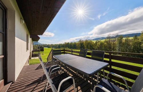 Starkov House | Holiday Home Stárkov by Interhome