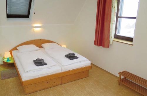 Starkov House | Pet-Friendly Holiday Home Stárkov with Pool & High Ratings