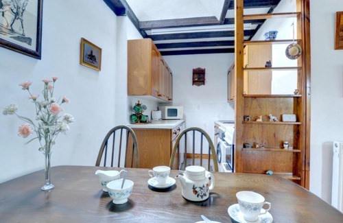 Rhayader House | Guest Rated: Holiday Home Stable – Ideal for Families
