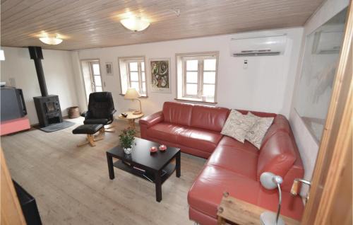 Tranum House | Cozy Home In Brovst With Kitchen & Family-Friendly Amenities