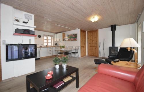 Tranum House | Cozy Home In Brovst With Kitchen & Family-Friendly Amenities