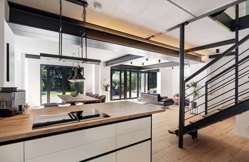 Neu Wulmstorf House | Top-Rated Studio Mt Nine with Private Terrace & Garden