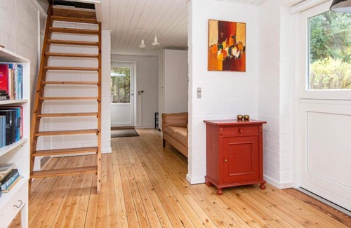Øhuse House | Cozy Retreat at Holiday Home Svollingvej II for Families