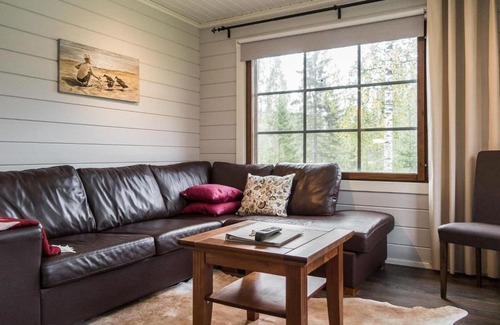Tahkovuori House | Inviting Holiday Home Tahkovuorentie 34 b with Hot Tub