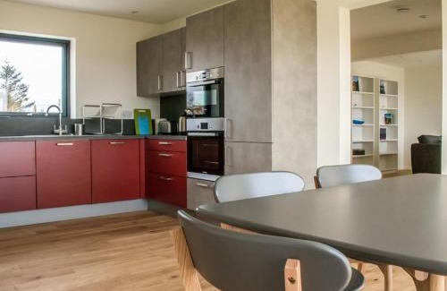 Roskhill House | Guest Rated 10/10: Holiday Home Taigh Uilleim Awaits