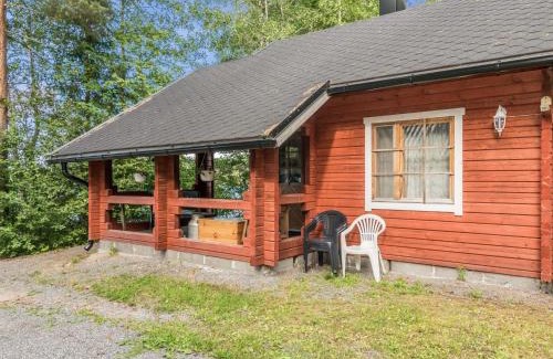Pertunmaa House | Family-Friendly Holiday Home Tallukka with Hot Tub Access