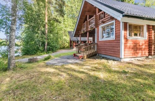 Pertunmaa House | Family-Friendly Holiday Home Tallukka with Hot Tub Access