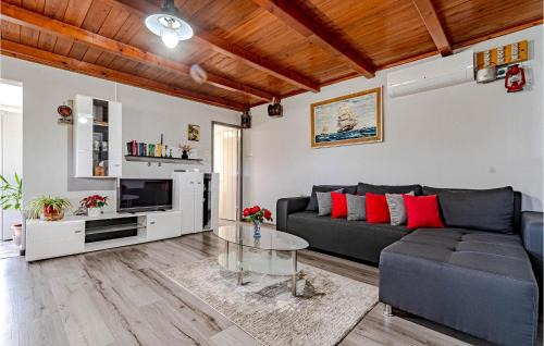 Vela Luka House | Inviting Home in Tankaraca with Free Wifi for Families