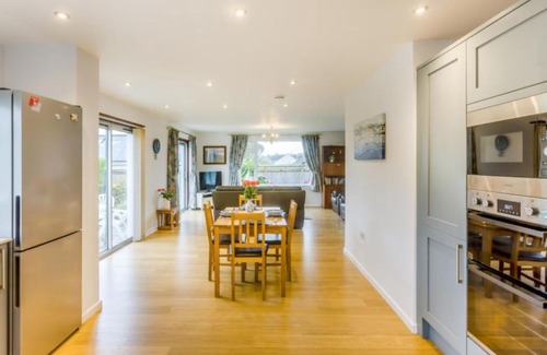 South Molton House | Pet-Friendly Holiday Home The Willows by Interhome