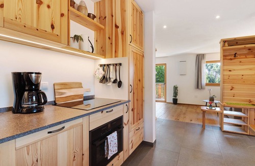 San Genesio Atesino House | Guest Rated 10/10: Holiday Home 'Tholerhof' with Garden