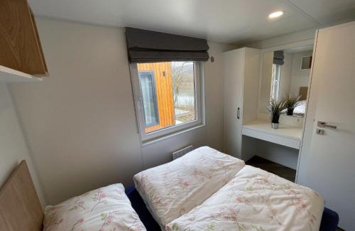 Riedenburg House | Pet-Friendly Holiday Home Tiny Haus Flussblick Awaits You