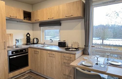 Wemding House | Cozy Holiday Home Tiny Haus with Scenic Ocean View