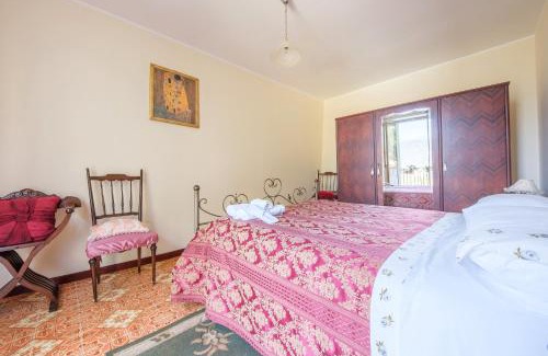 Savoca House | Holiday Home Tommaso e Martina