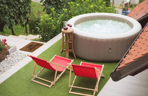 Skocjan House | Idyllic Holiday Home Tramte in Škocjan Vineyards