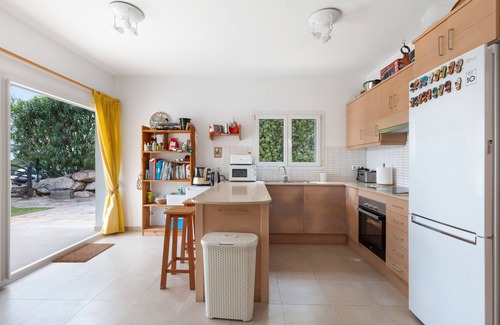 Coves Noves House | Holiday Home 'Tres' with Private Pool, Private Terrace and Wi-Fi