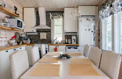 Iisalmi House | Pet-Friendly Getaway at Holiday Home Tuliniemi