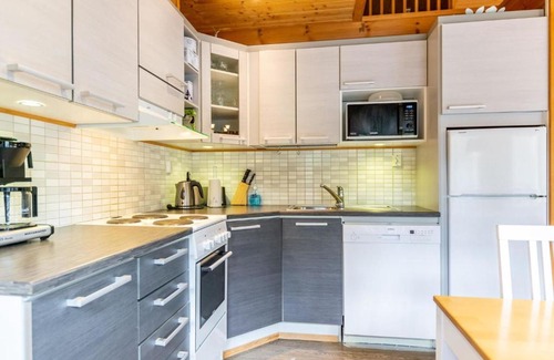 Pyhatunturi House | Pet-Friendly Holiday Home Tunturikettu with 9.5/10 Rating