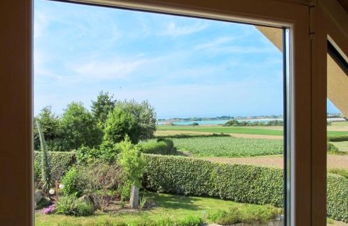 Plounevez-Lochrist House | Family-Friendly Holiday Home Ty Channed - High Guest Rating
