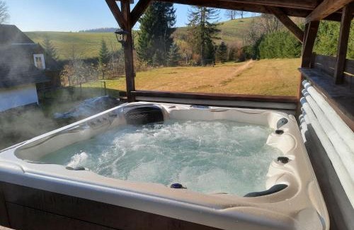 Desna House | Relaxing Holiday Home U Jezírek with Hot Tub & Family Amenities