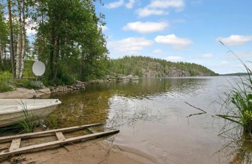 The Lakelands House | Family-Friendly Holiday Home Ulappa by Interhome Awaits