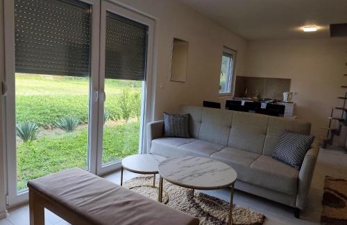 Mali Radic House | Exceptional Holiday Home Una with Pool and Pet-Friendly Amenities