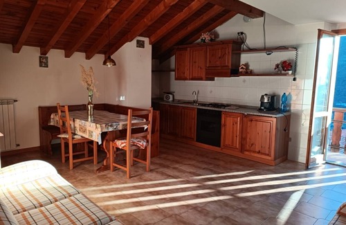 Vendrogno House | Holiday Home 'Vendrogno' with Mountain View, Private Garden and Wi-Fi