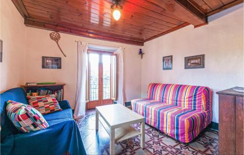 Cardoso House | Comfortable Retreat in Cardoso-Gallicano with Kitchen