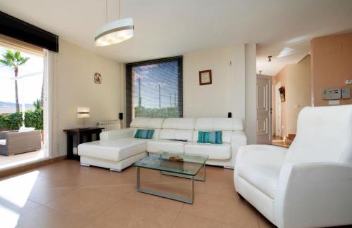 La Colina House | Pet-Friendly Holiday Home Viena with Pool and Family Amenities