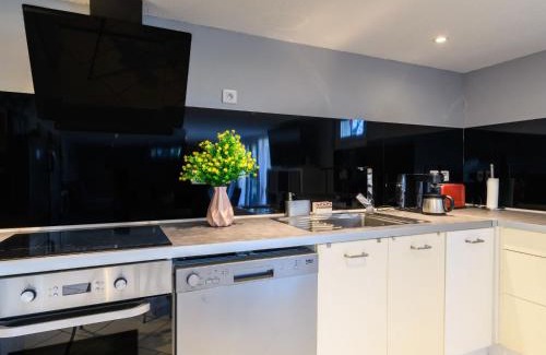 Mimizan House | Welcoming Holiday Home Vigon with Pet-Friendly Amenities