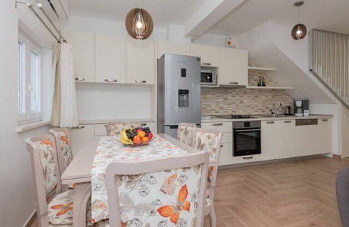 Drvenik Villa | Holiday Home VIKK in Makarska by Villas Guide