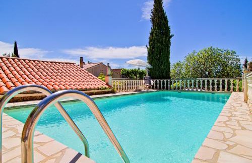 Moissac-Bellevue House | Holiday Home Villa Datcha by Interhome