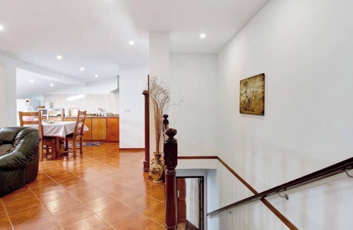 Fonte Boa House | Holiday Home 'Villa Com 4 Apartamentos' with Shared Pool, Private Terrace and Wi-Fi
