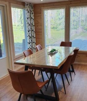 Pyhatunturi Ski Chalet | Pet-Friendly Holiday Home Villa Esteri with Top Guest Rating