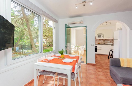 Los Delfines House | Beachside Villa Elfa: Pool, Garden & Wi-Fi Awaits You
