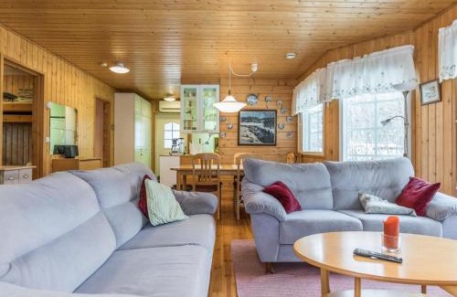 Joutsa House | Family-Friendly Holiday Home Villa Heikinniemi Awaits!