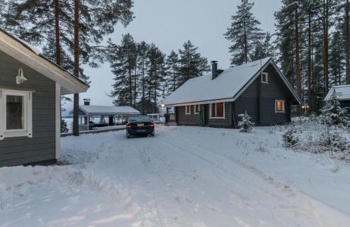 Savitaipale House | Family-Friendly Villa Helge with Hot Tub - 4 Star Retreat