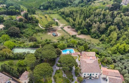 Crespina House | Discover Villa La Guardia Vecchia - 4-Star Family Retreat