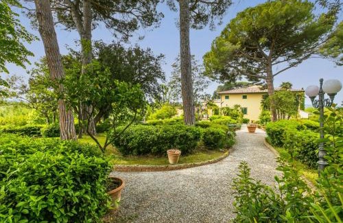 Crespina House | Discover Villa La Guardia Vecchia - 4-Star Family Retreat