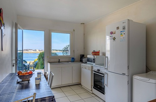 Loctudy House | Experience Villa les pieds dans l'eau with Oceanfront Bliss