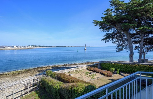 Loctudy House | Experience Villa les pieds dans l'eau with Oceanfront Bliss