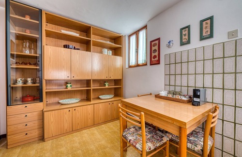 Monteluco House | Villa Marta: Scenic Mountain Views & Relaxing Shared Garden