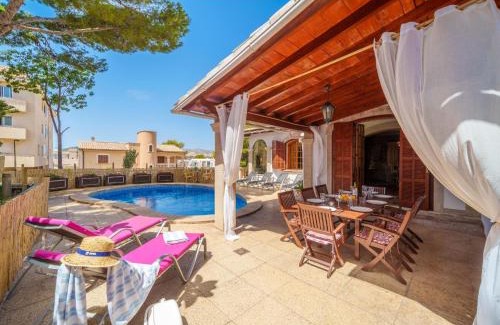 Es Pelats House | Cozy Holiday Home Villa Munar I - Family-Friendly Retreat