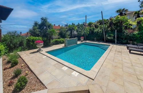 Lovran House | Guest Rated 10/10: Villa Palazzo with Pool & Child-Friendly Amenities
