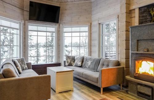 Enontekio House | Family-Friendly Getaway at Villa Tunturisopuli, 9.3/10 Rating
