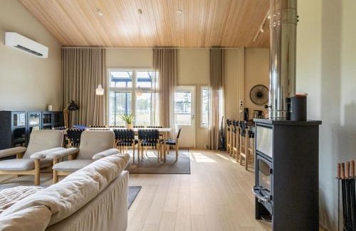 Oulu House | Holiday Home Villa virpi golf by Interhome