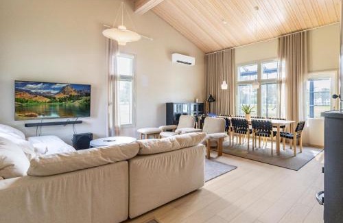 Oulu House | Holiday Home Villa virpi golf by Interhome