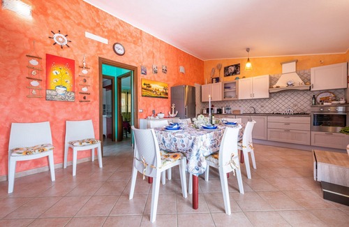 Solanas House | Inviting Holiday Home 'Villetta Delfino' with Ocean View