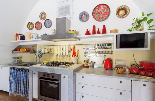 Ruffano House | Cozy Villetta Le More: Garden Oasis with Wi-Fi & Air Con