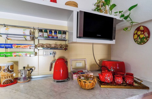Ruffano House | Cozy Villetta Le More: Garden Oasis with Wi-Fi & Air Con